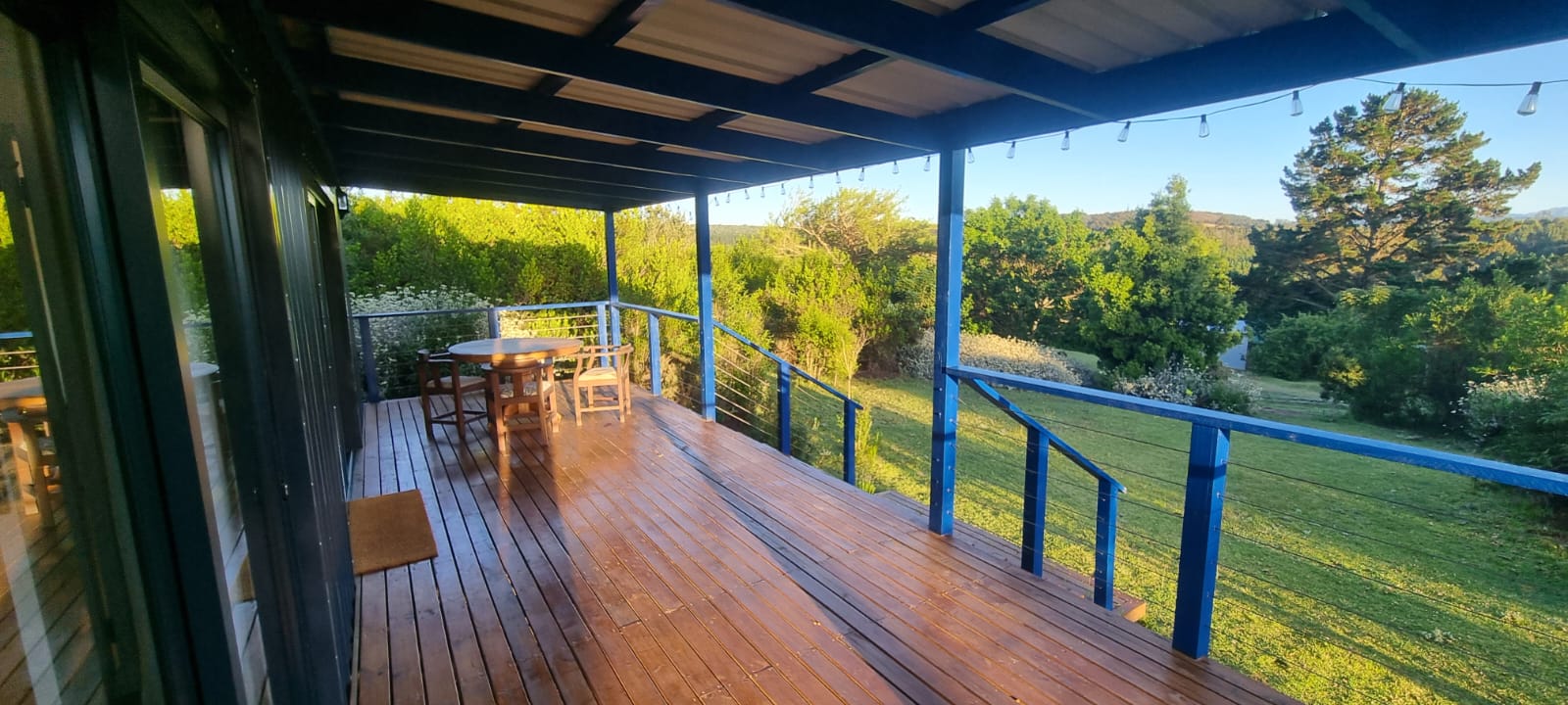 Loft Haven — wide deck overlooking the Garden Route landscape